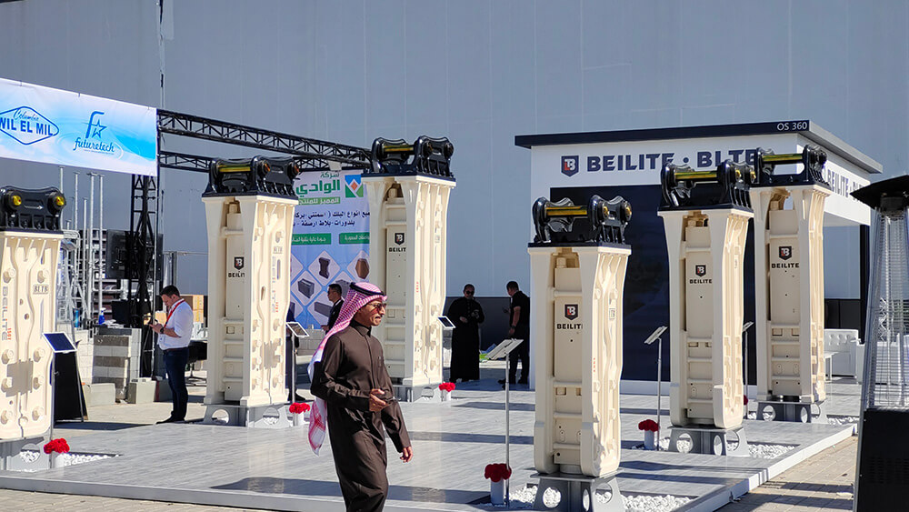 white-hydraulic-breaker-on-display-at-the-arab-expo