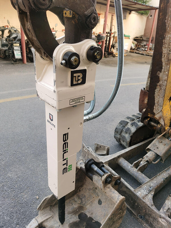 beilite-hydraulic-breaker-attachment-for-backhole-loader